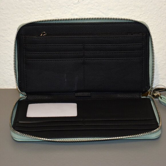 NWT Steve Madden Frosty Green Zip Around Wristlet Wallet - Picture 4 of 6